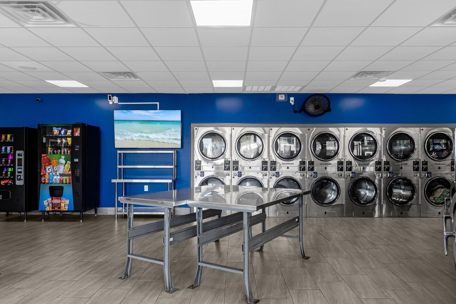 05-700 W Livingston St (05).jpg